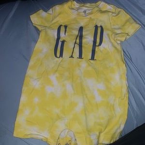 Gap one piece 6-12month